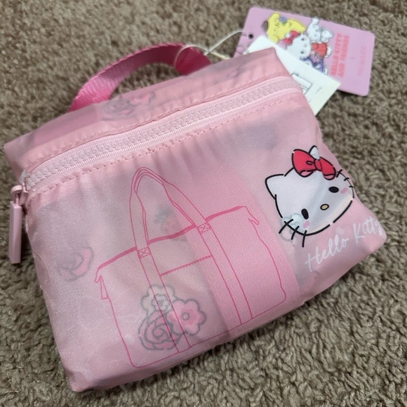 NWT Primark Hello Kitty Packable Weekender Bag - Picture 3 of 3